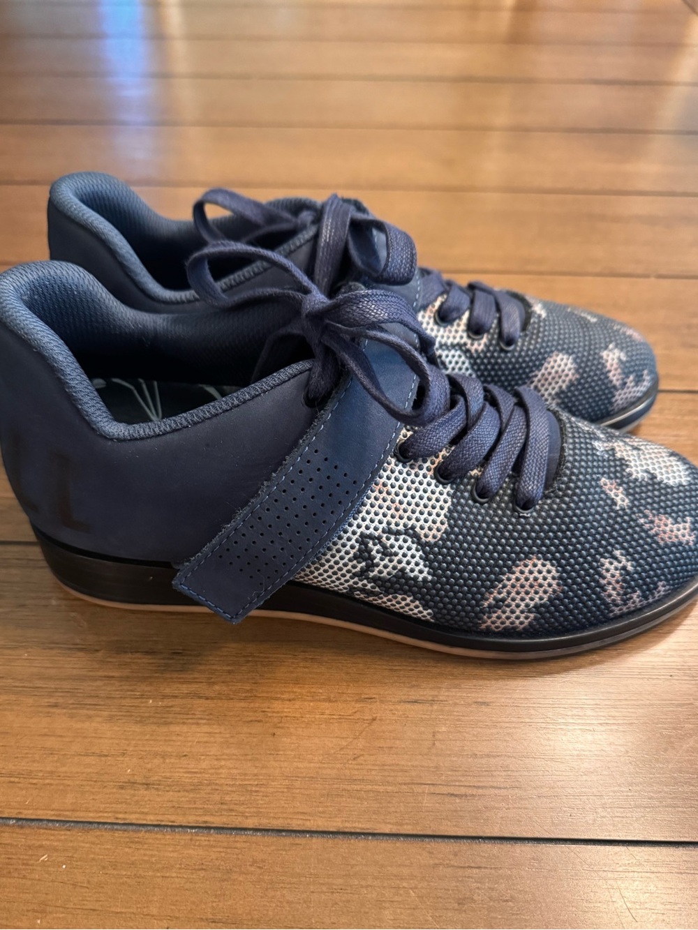 NOBULL Women’s Navy Lifting Shoes with Light Floral Accents 9.5 - Picture 9 of 12